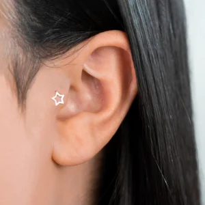 Piercing Prata Estrela Vazada p/ Tragus