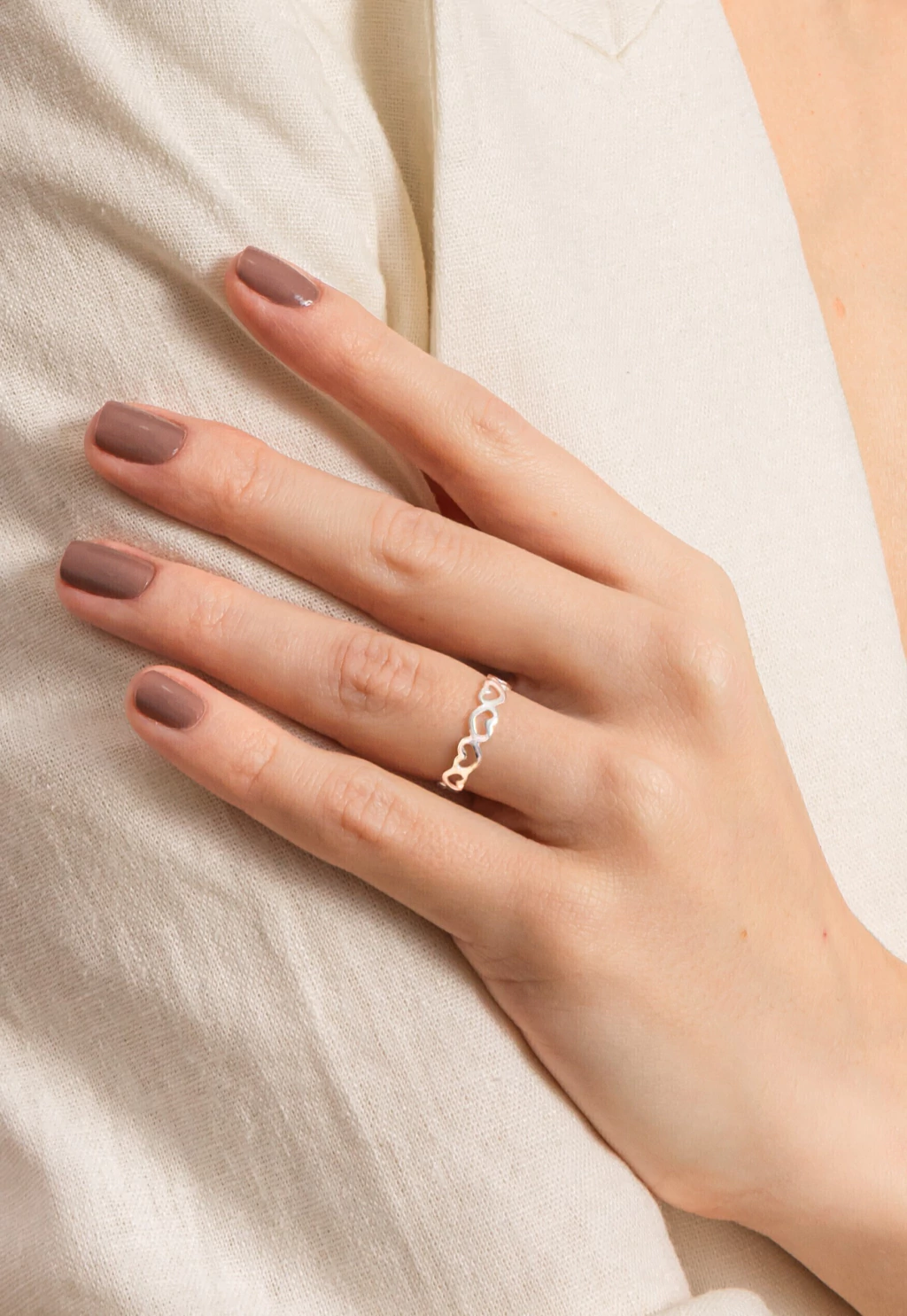 Anel Corações Vazados Intercalados