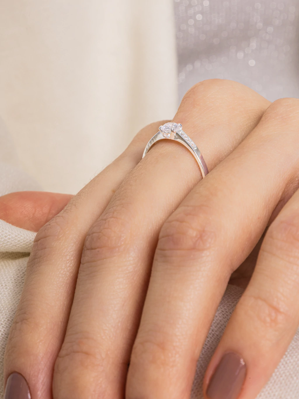 Anel Solitário Cravejado