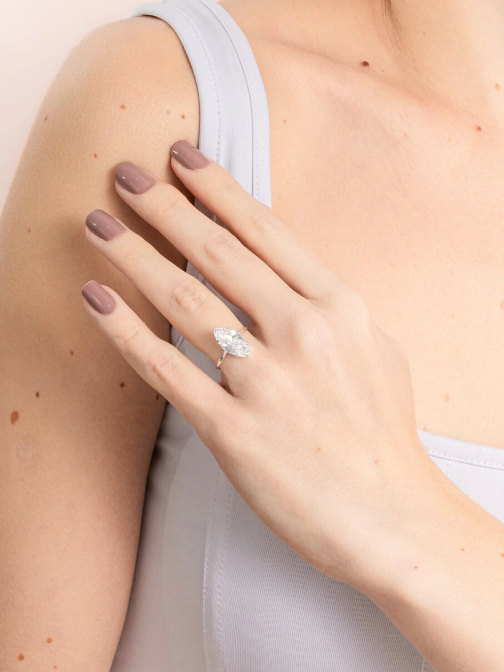 Anel Zircônia Navete Branca Grande