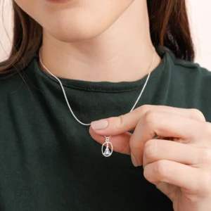 Colar Nossa Senhora Oval Com Zircônias Azuis