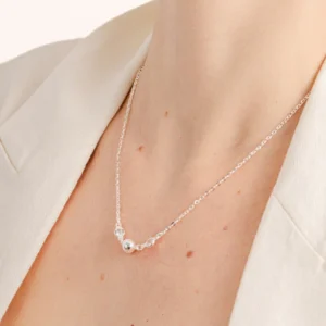 Colar Pontos de Luz e Bola Central