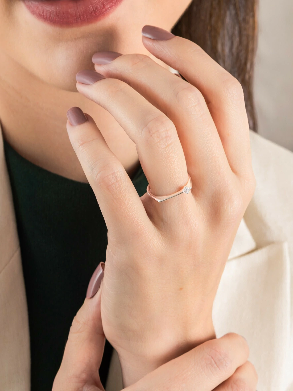 Anel Reto Com Zircônia Branca