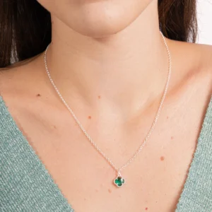 Colar Trevo Detalhado Verde Pequeno