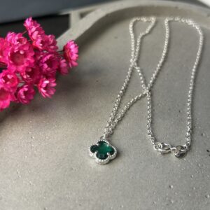 Colar de Prata 925 Trevo Detalhado Verde Pequeno