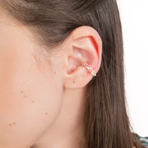 Piercing Fake Geométrico