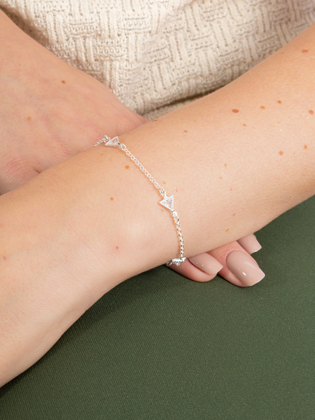 Pulseira de Triângulos Zircônias Brancas