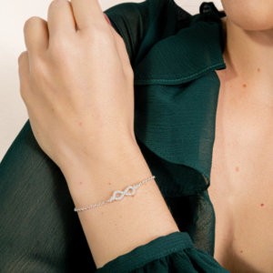 Pulseira de Prata 925 Infinito Central Cravejado em Zircônias