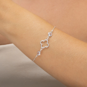 Pulseira de Prata 925 Trevo Vazado Cravejado com Zircônias e Pontos de Luz