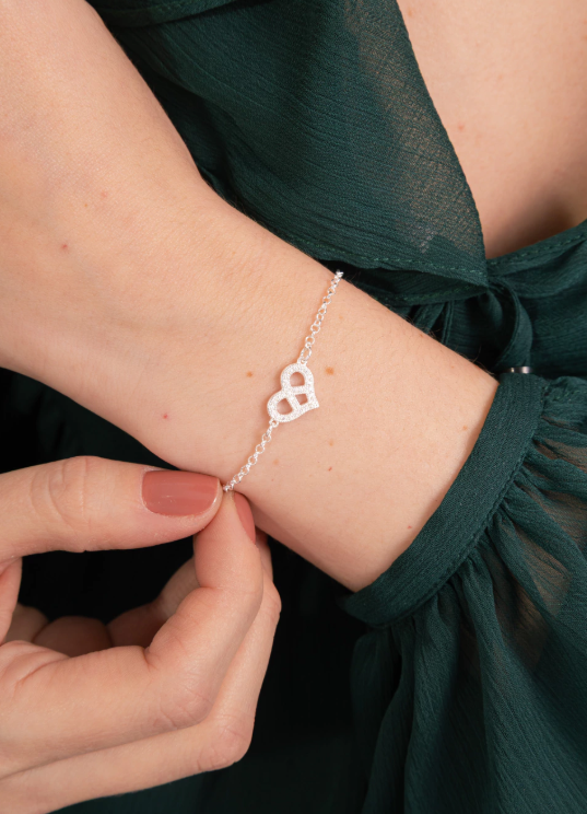 Pulseira de Prata 925 Coracao Central Com Detalhes e Zirconias Brancas