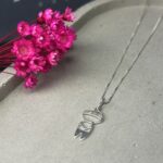 Colar de Prata 925 com Pingente Menino Minimalista