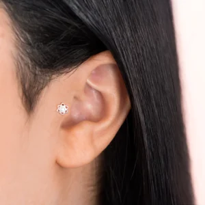 Piercing de Prata 925 Flor com Zircônia Cristal para Tragus