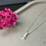 Colar de Prata 925 Nossa Senhora com Zircônias Azuis