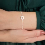 Pulseira de Prata 925 Quadrado Central Com Zircônias Brancas